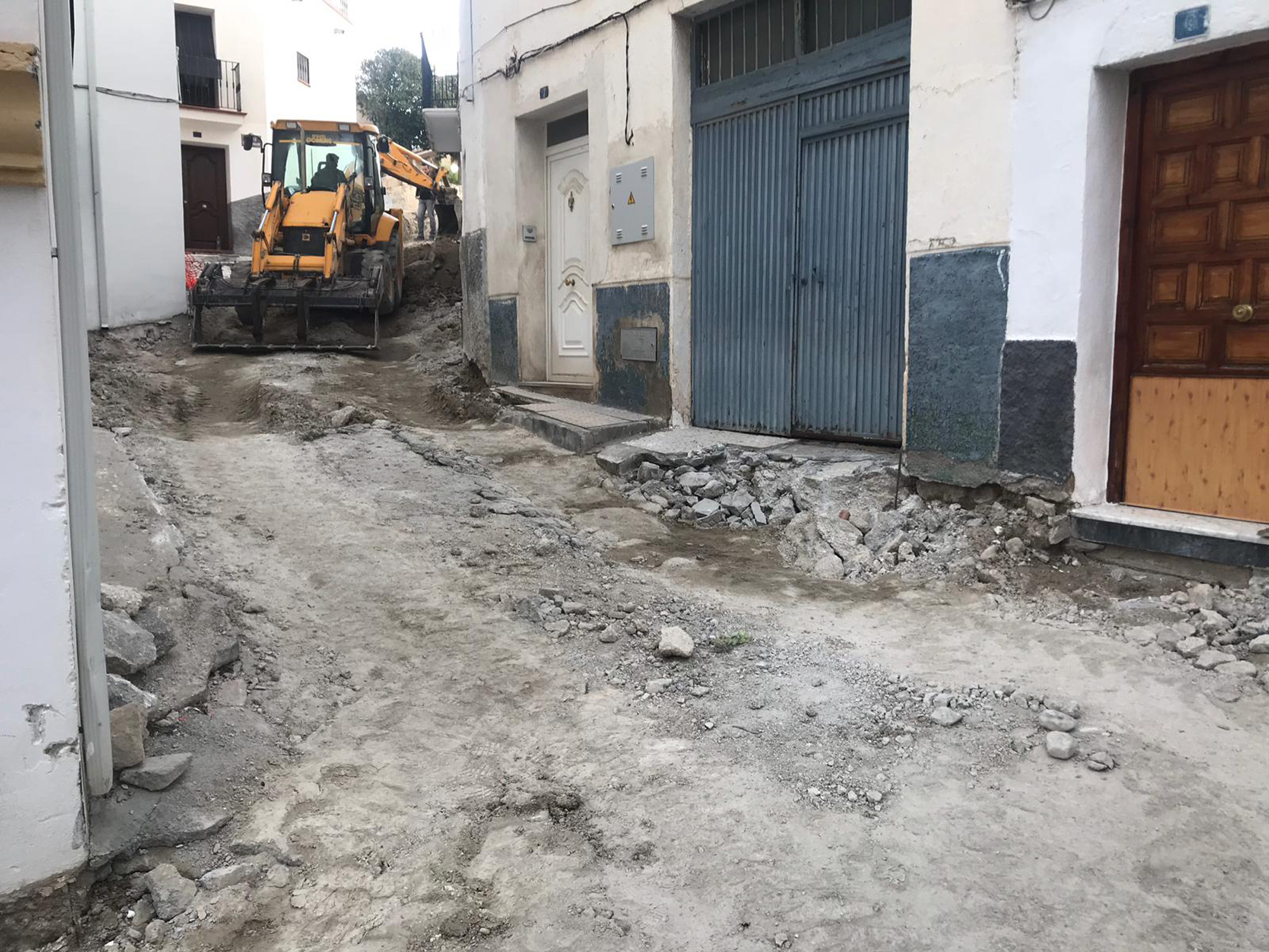 Obras en la calle Trasgrisolías de Baza