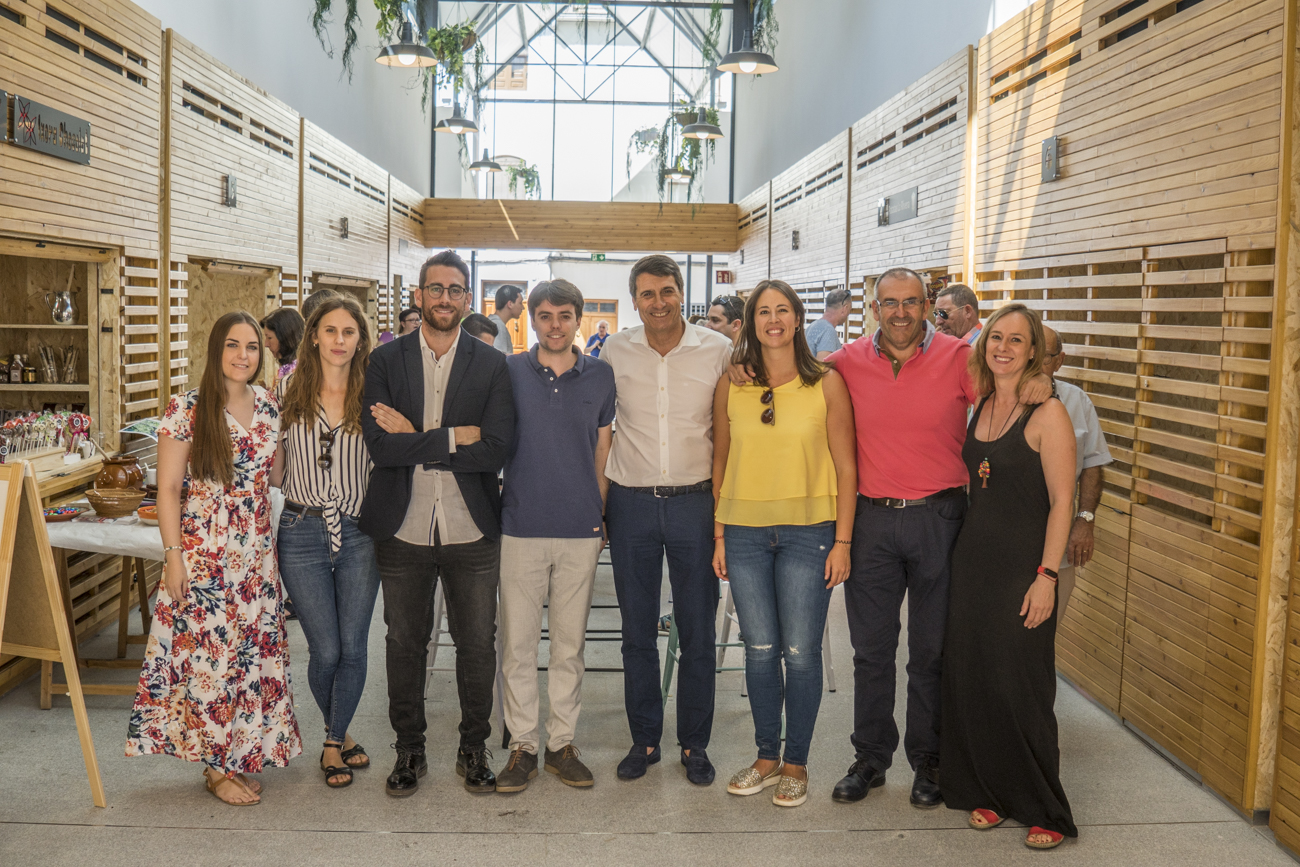 Arquitectos y empresa constructora de la rehabilitación y el alcalde de Baza